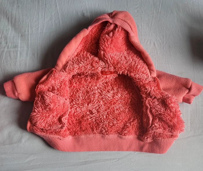 Veste 3 mois fille - photo numéro 2