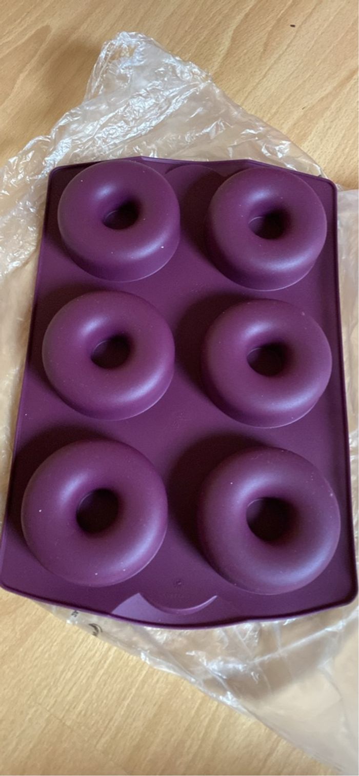 Moule à Donuts Tupperware - photo numéro 2