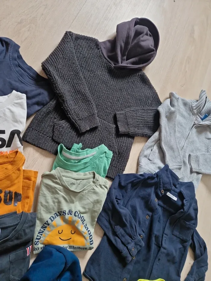Lot vêtements garçon 4 ans - photo numéro 4