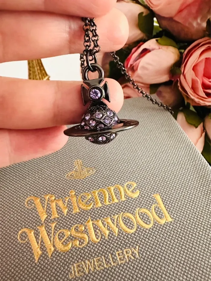 🪐Collier Vivienne Westwood orbite noir et zirconiums violets