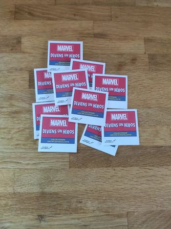 Autocollant Marvel Deviens un héros