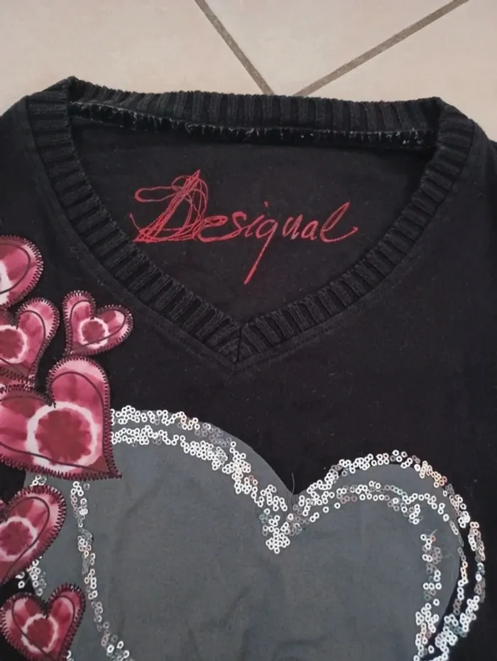 Pull Desigual taille S - photo numéro 2