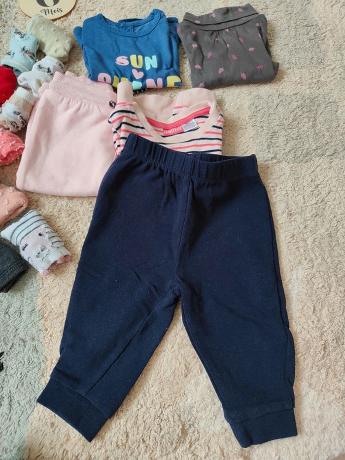 Lot vêtements 6 mois - photo numéro 3