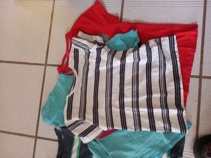 Lot Tee-shirt 8 ans - photo numéro 2