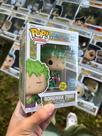 Funko Pop Roronoa Zoro 327 GITD - One piece