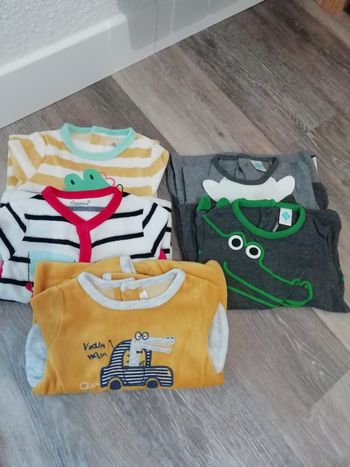 Lot pyajamas 3 mois