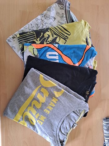 Lot de tee shirt en 10ans