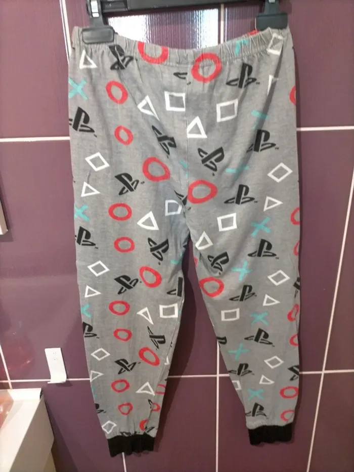Pyjama PlayStation 8 ans ( 128 cms) - photo numéro 7