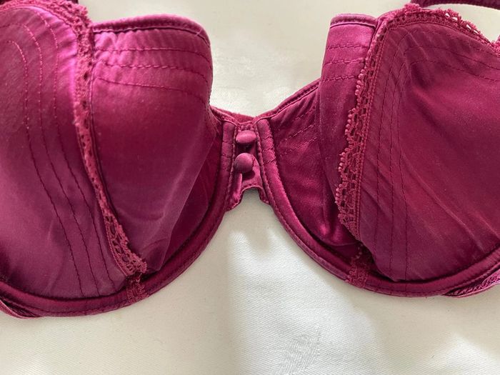 Soutien-gorge Bordeaux en soie 90C - photo numéro 5