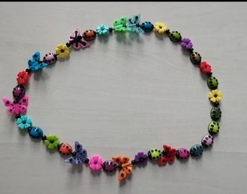 Collier forme insectes et fleurs