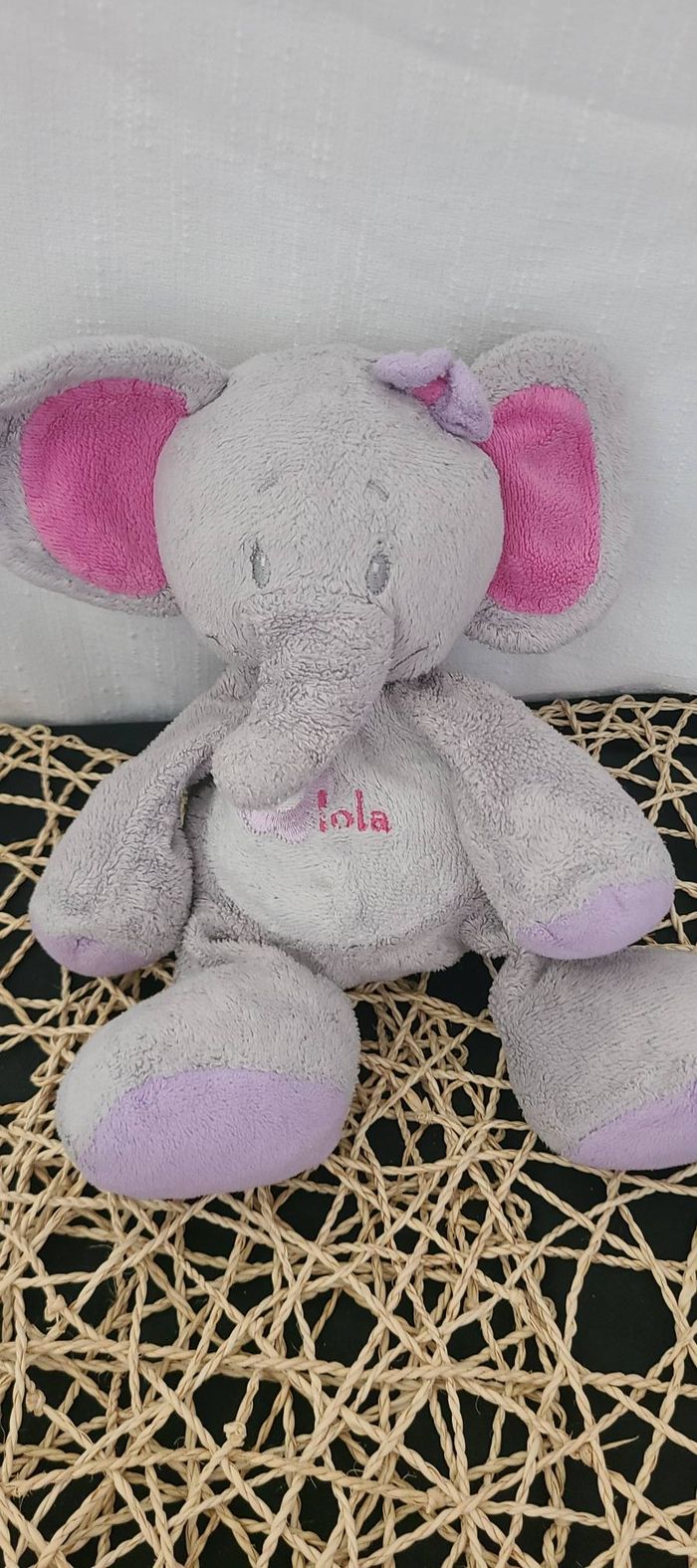 Doudou peluche éléphant Lola gris rose BEBISOL mauve fleur Arthur et Lola