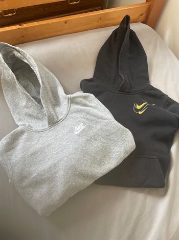 lot de 2 pull nike dont un écorcher 