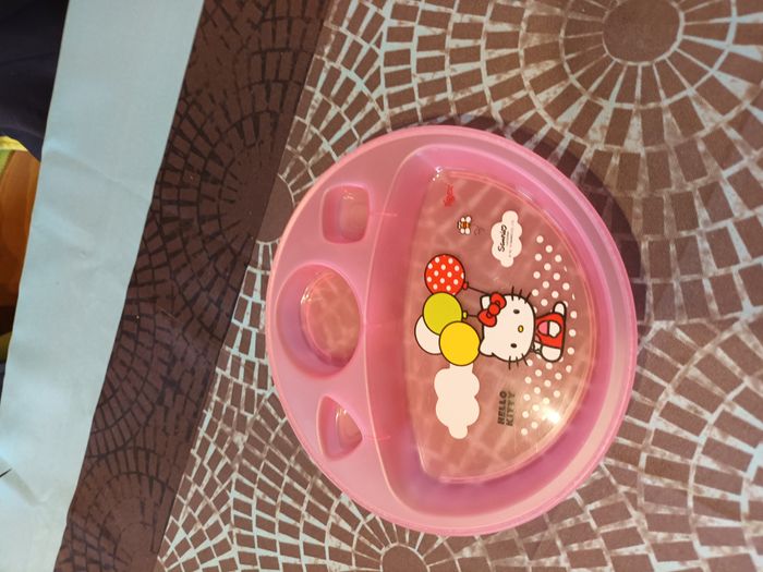 Assiette bébé tigex hello kitty