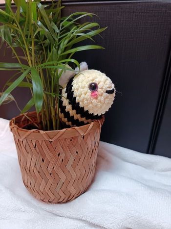 Petite abeille au crochet