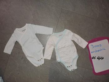 lot de 2 bodys orchestra taille 3 mois