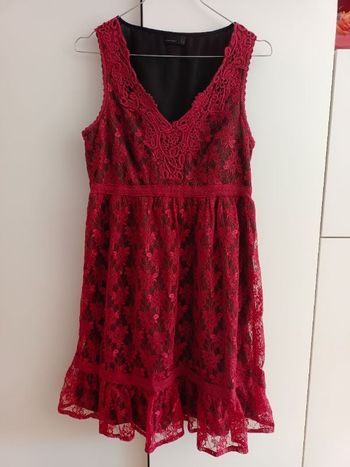 Robe rouge dentelle Vila M doublé noir