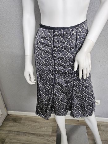 Jupe satinée à motifs