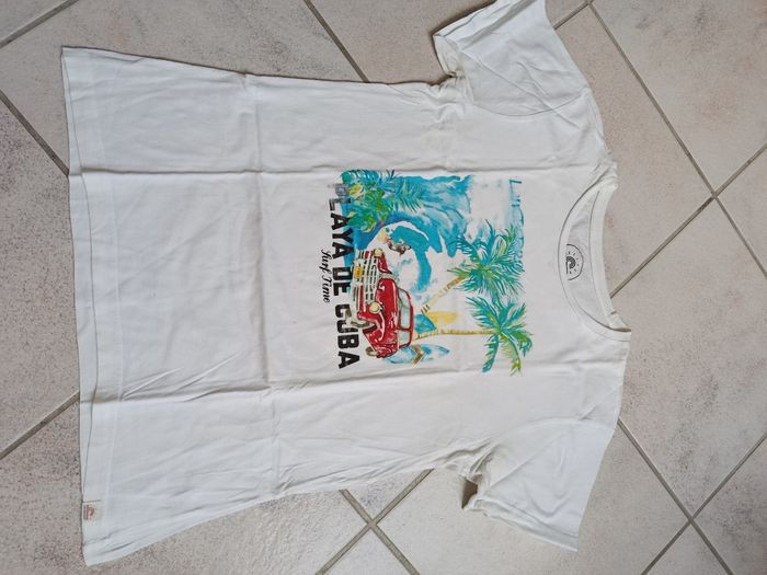 4 Tee shirts - photo numéro 2
