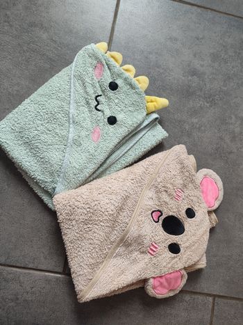 Lot 2 capes de bain