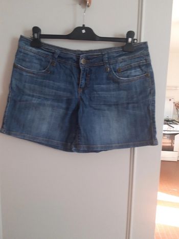 Short en jeans spot