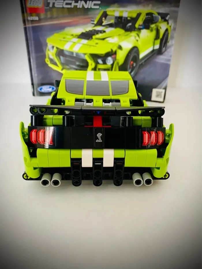 LEGO Technic 42138 - Ford Mustang Shelby GT500 - Complet avec Notice - photo numéro 3