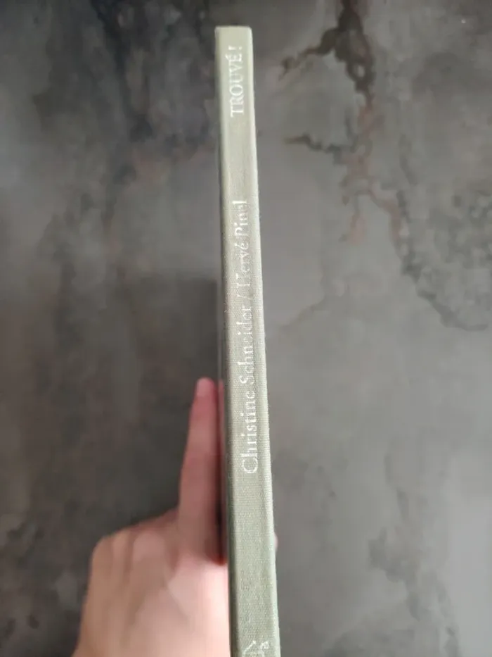 Livre trouvé - photo numéro 3