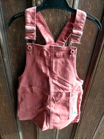 Jolie robe salopette neuve Catimini 4 ans