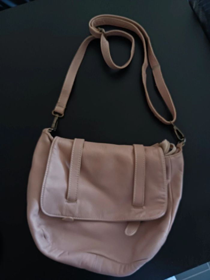 Sac a bandoulière en cuir beige - the genuine leather - photo numéro 2