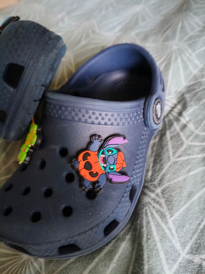 Crocs marine bleue 23/24 - photo numéro 2