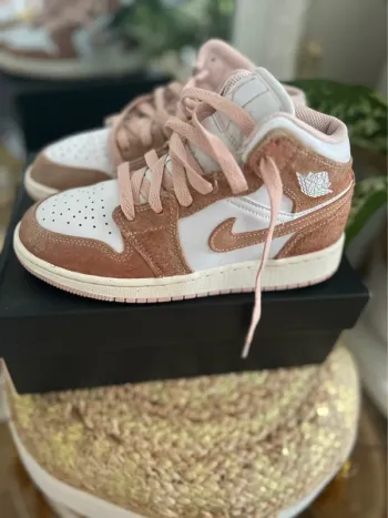 Jolie paire de sneakers Air Jordan pointure 35.5