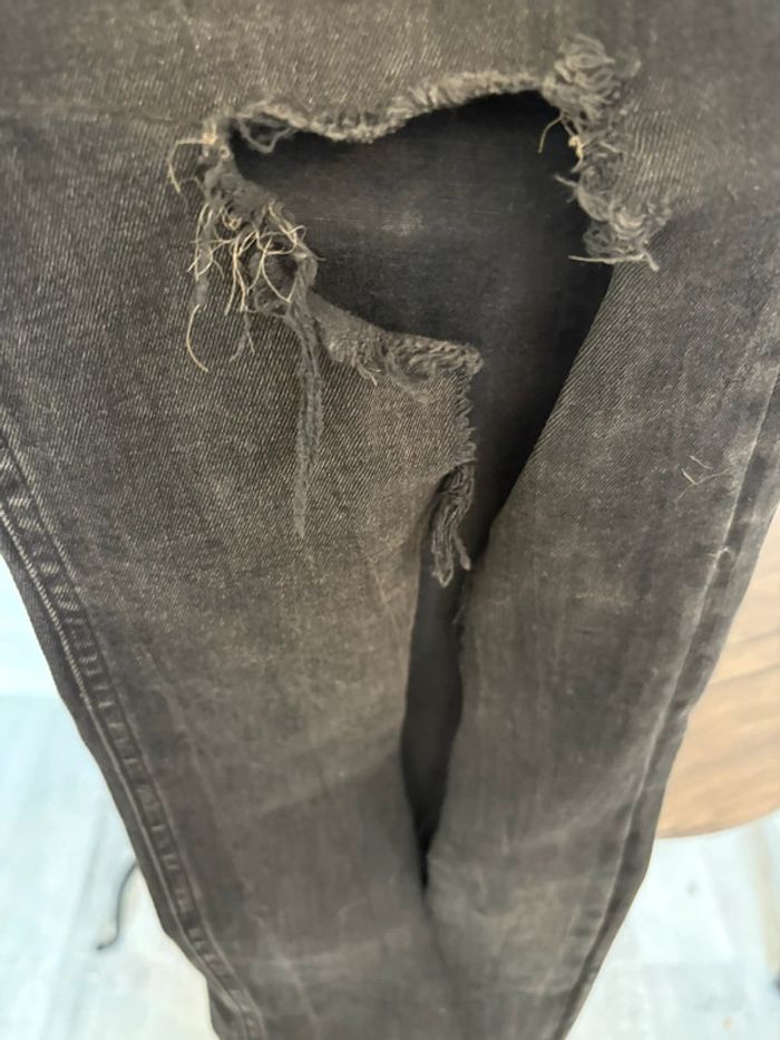 Jeans pull&bear Noir Délavé Taille 46 eur - Style Destroyed - photo numéro 2