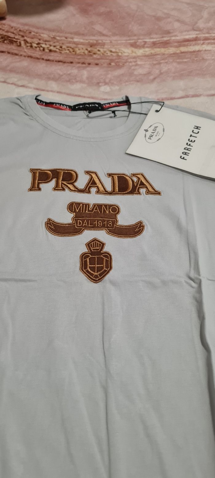 T shirt prada L - photo numéro 3