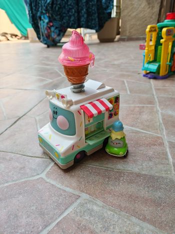 Tut Tut cory bolides camion de glaces