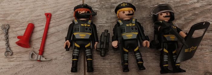 camion policiers d'élite Playmobil - photo numéro 14