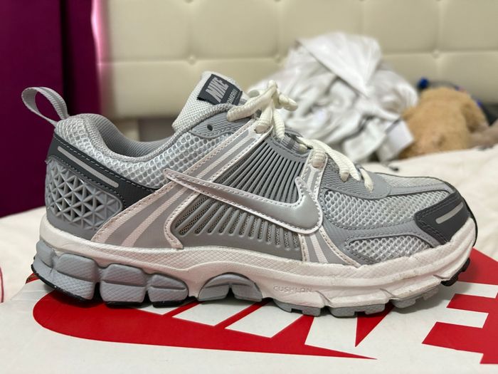 Nike Vomero 5 taille 38