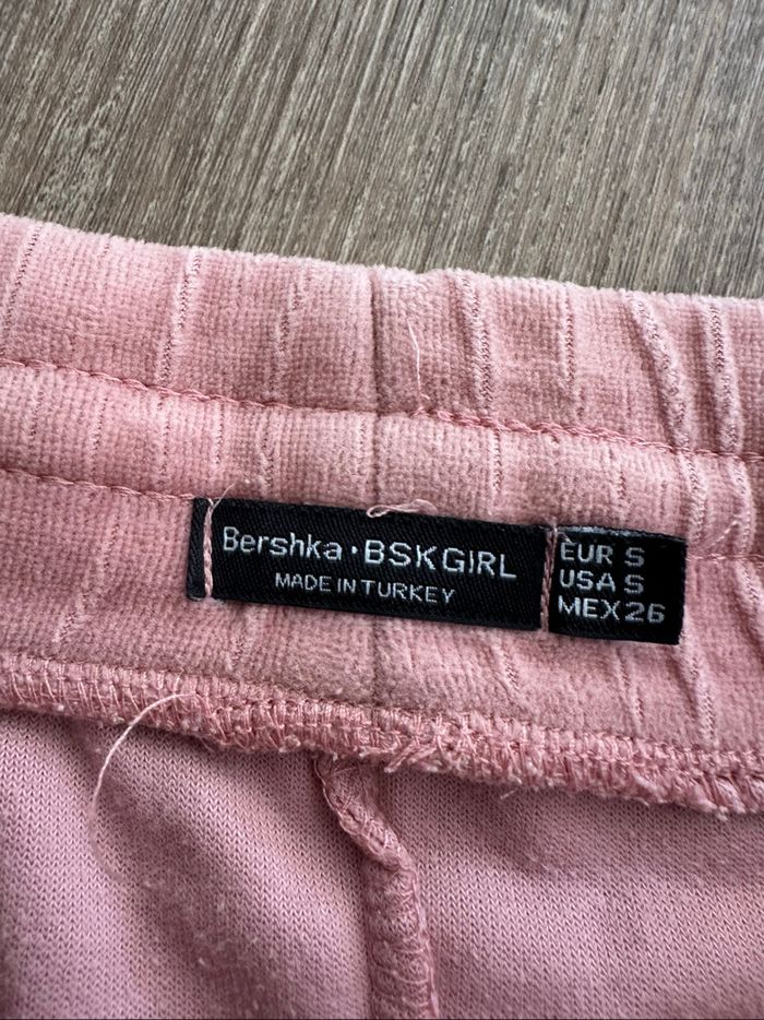 - Short Bershka - Taille S - Très bon état - photo numéro 2