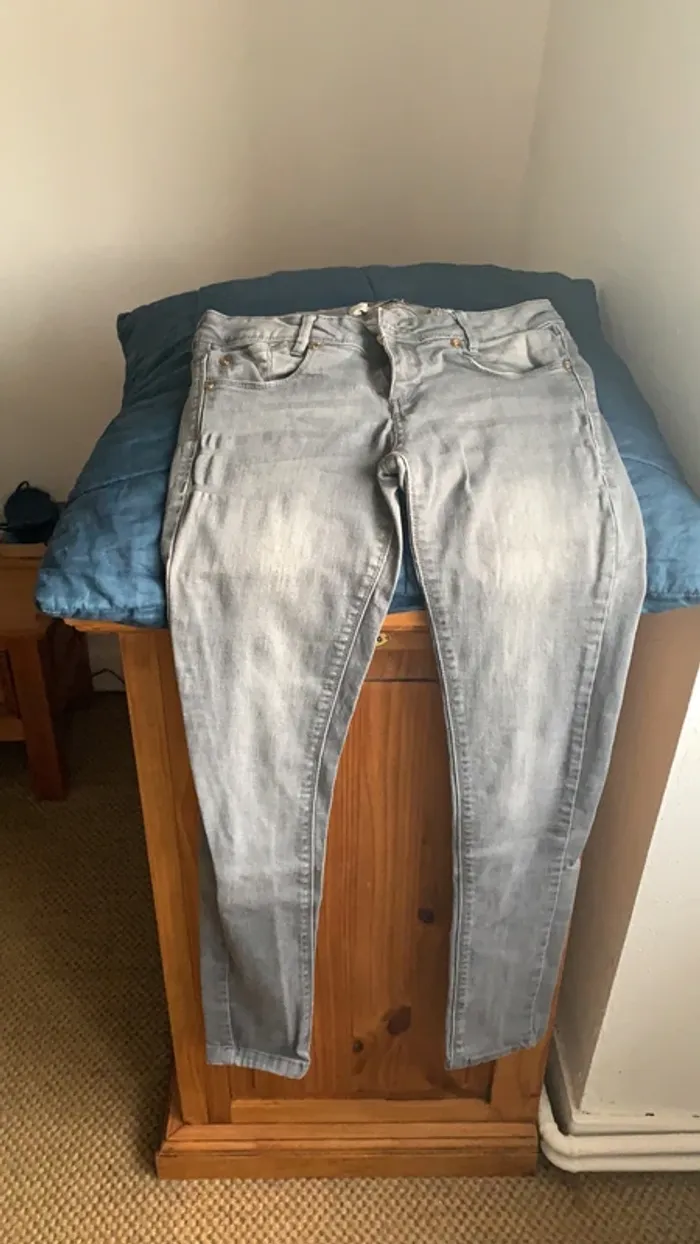 Jeans gris super skinny