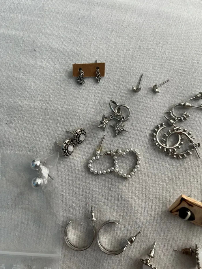 Lot boucles d’oreilles - photo numéro 2