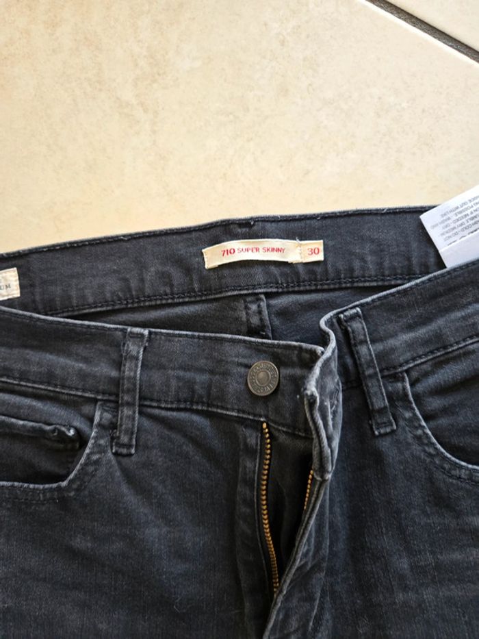 Jean levis super skinny 710 - photo numéro 3