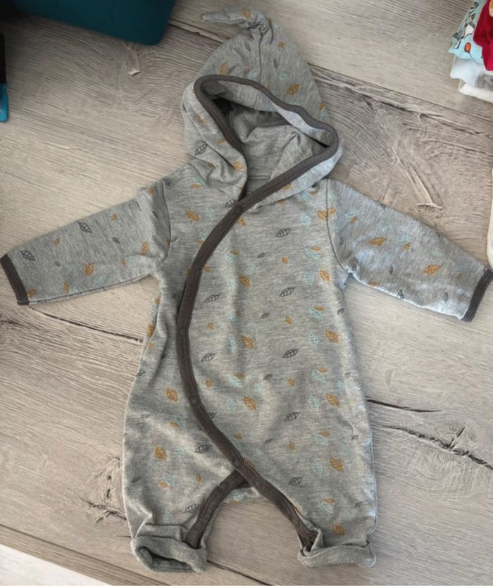 Tenue à capuche 0 mois
