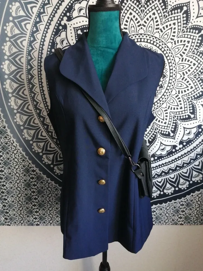 Veste sans manches vintage marine style blazer avec boutons dorés / sans marque / (44)