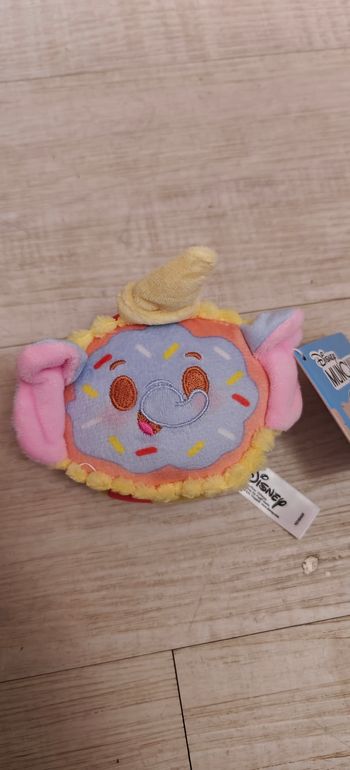 Peluche munchlings dumbo 