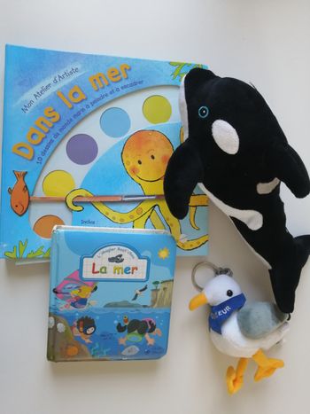 livre et peluche thème mer