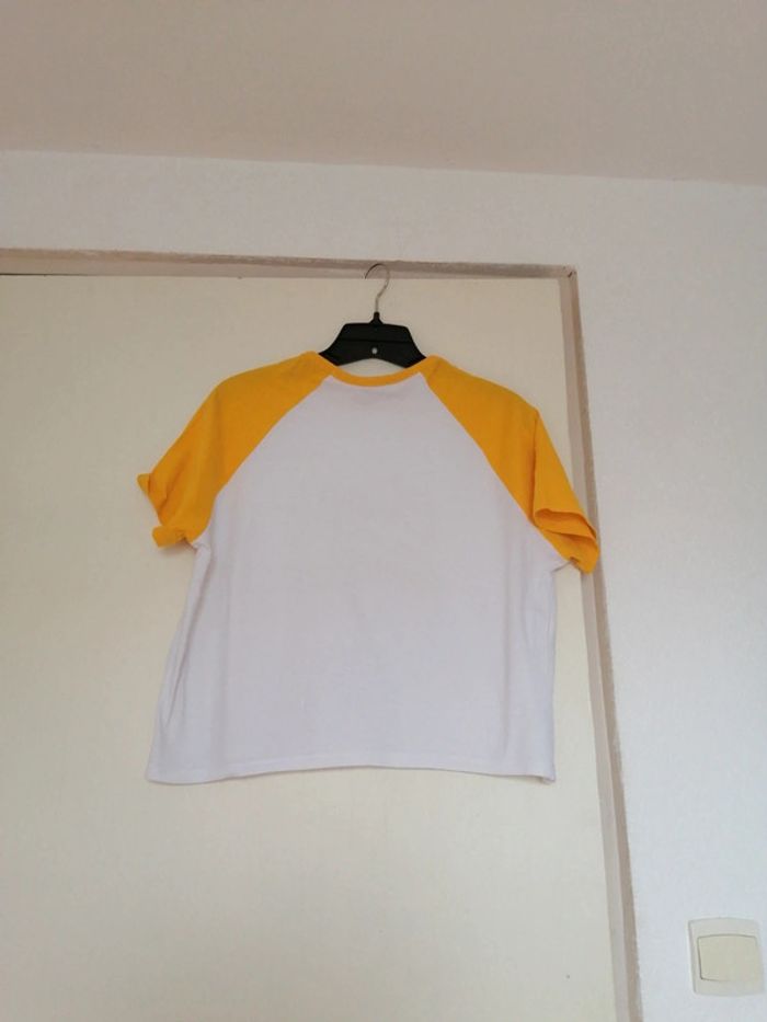 Tee shirt taille M couleur jaune moutarde et blanc de la marque Jenifer - photo numéro 9