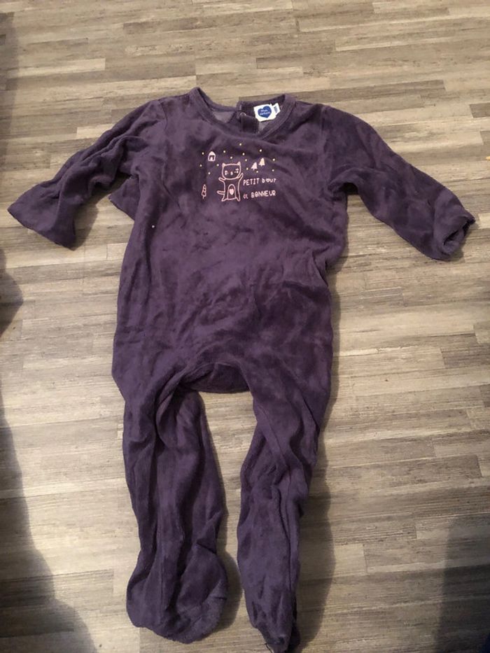 Pyjama chaud  fille 1piece bon état 18 mois