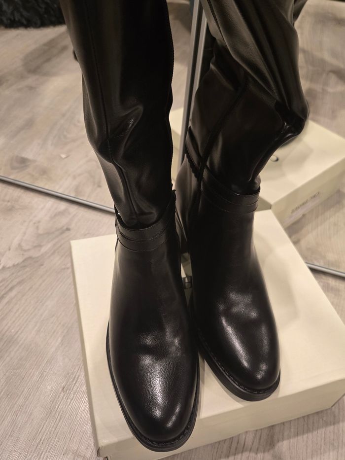 Bottes en simili noir P38,5/39 neuves - photo numéro 5