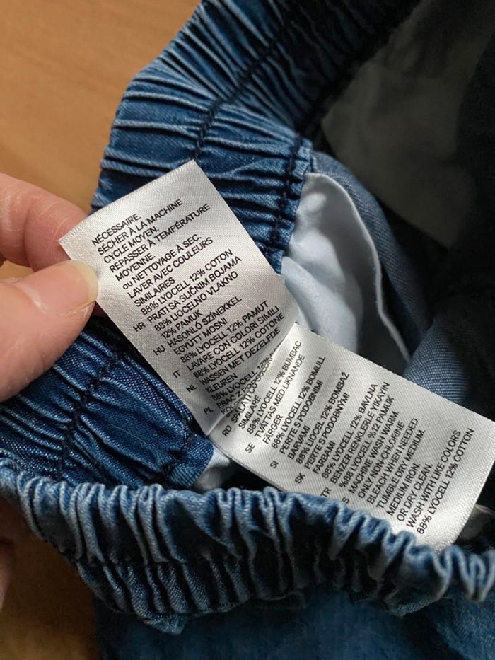 Short H&M Taille 116 - photo numéro 4