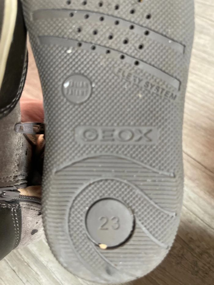 Lot de 4 paires de chaussures geox enfant fille pointure 23 et 25i - photo numéro 10