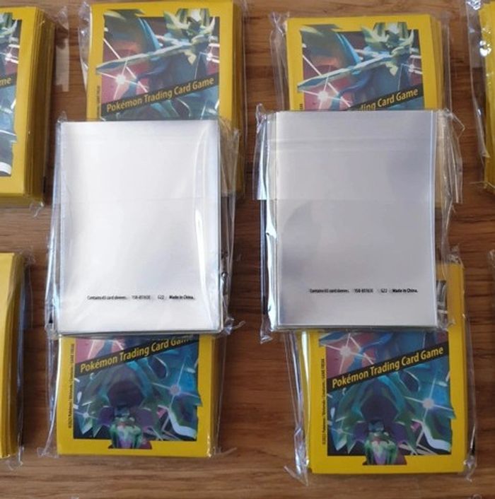 Lot de 20 paquet pokemon de sleeves zacian zamazenta neuf - photo numéro 3