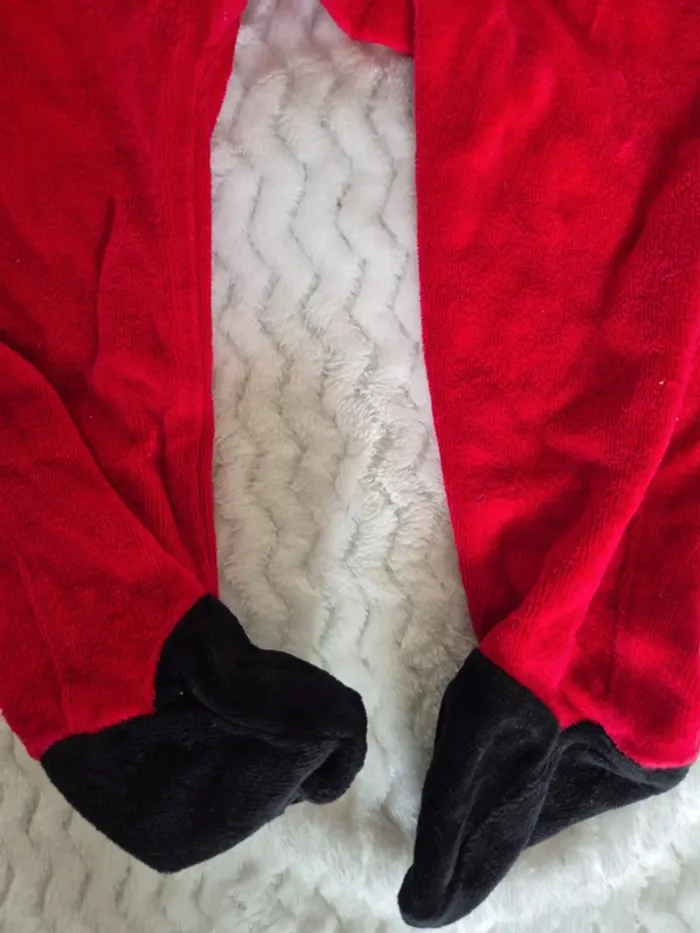 Pyjama père Noël 🎅  18 mois - photo numéro 3